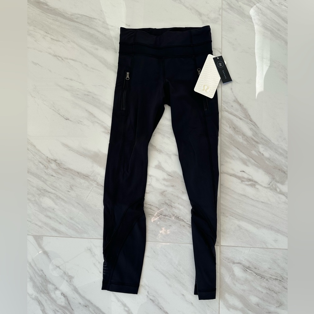 Lululemon NWT Inspire Tight II size 2 - Black